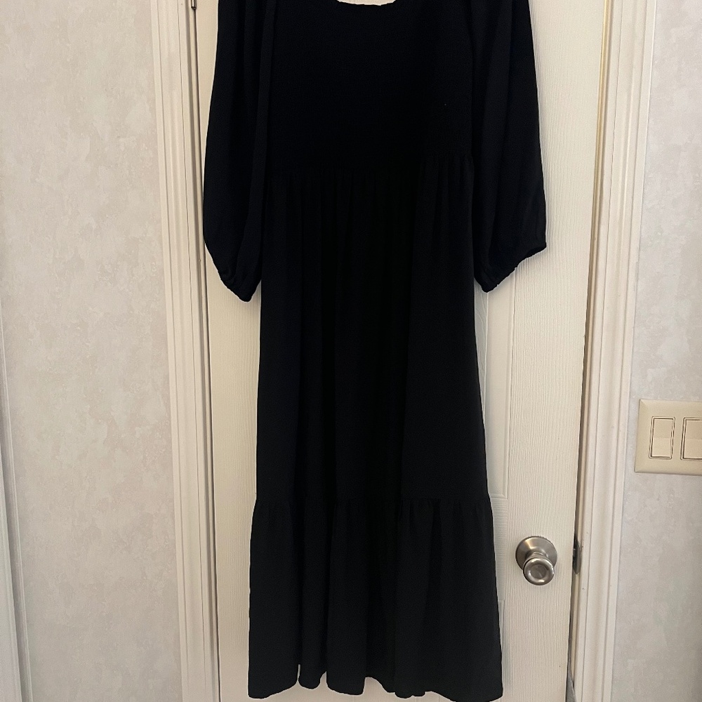 Black cotton dress